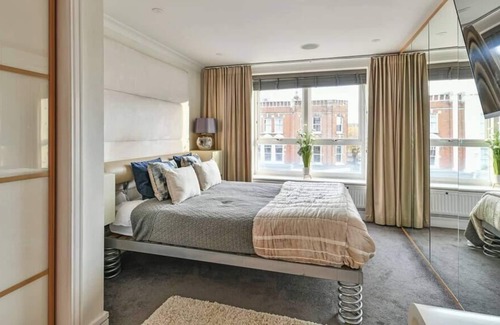 Shaftesbury Apartment | 3 bedroom Clapham penthouse
