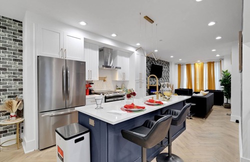 Trinidad Condo | 3-bedroom condo in charming Washington with AC, WiFi. Relax and enjoy