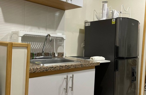 Comuna 4 Apartment | 3 bedroom condo with pool, gym & more! space close Mall & Tairona Park.