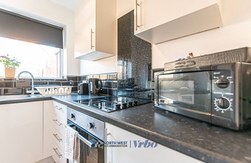 Preston House | 3 Bedroom Contractor Accommodation in Preston | Ideal for Long or Short Stays
