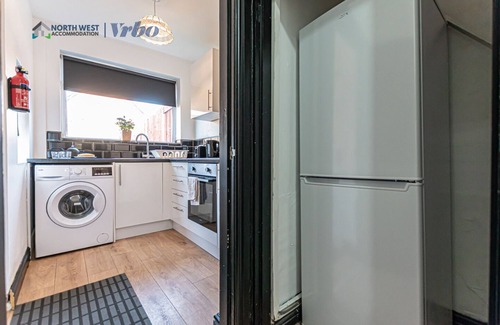 Preston House | 3 Bedroom Contractor Accommodation in Preston | Ideal for Long or Short Stays