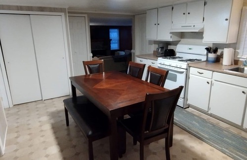 Gaylord Cottage | 3-Bedroom Cottage - Otsego Lake