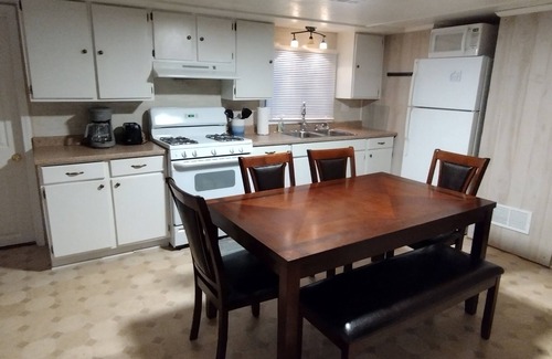 Gaylord Cottage | 3-Bedroom Cottage - Otsego Lake