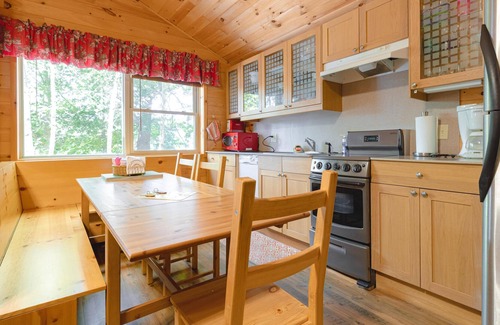 Long Lake Cottage | 3 Bedroom Cottage, sleeps 8