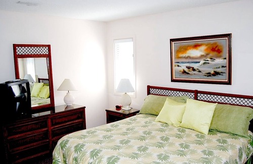 The Dunes Cottage | 3 Bedroom Cottage with a short walk to the beach
