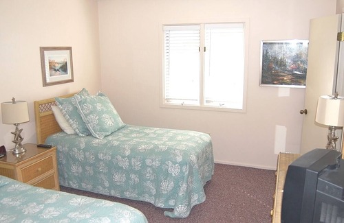 The Dunes Cottage | 3 Bedroom Cottage with a short walk to the beach