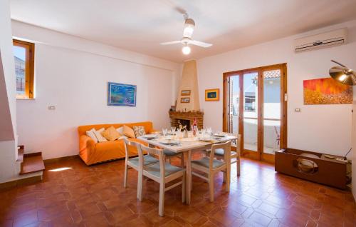 Scalea Apartment | 3 Bedroom Cozy Apartment In Scalea