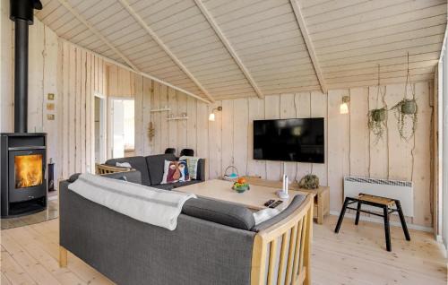 Hvidbjerg Strand House | 3 Bedroom Cozy Home In Børkop