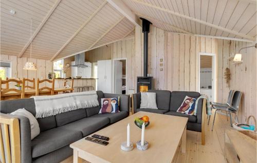 Hvidbjerg Strand House | 3 Bedroom Cozy Home In Børkop