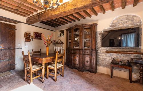 Pescia House | 3 Bedroom Cozy Home In Sorana