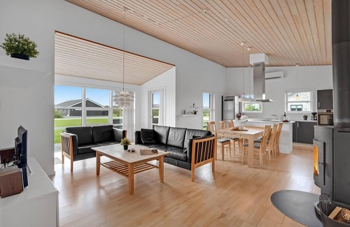 Skaven Strand House | 3 bedroom cozy home in Tarm