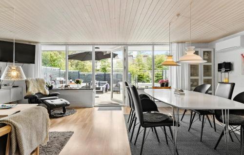 Sønder Nissum House | 3 Bedroom Cozy Home In Ulfborg