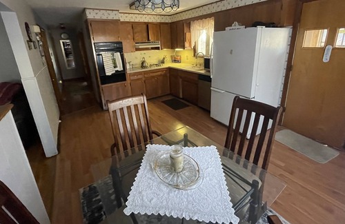 Worcester House | 3 Bedroom cozy home near Holly Cross