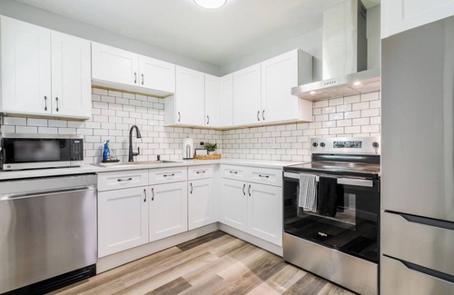 Manhattan House | 3 bedroom cozy house located footsteps away from KSU’s sporting events!
