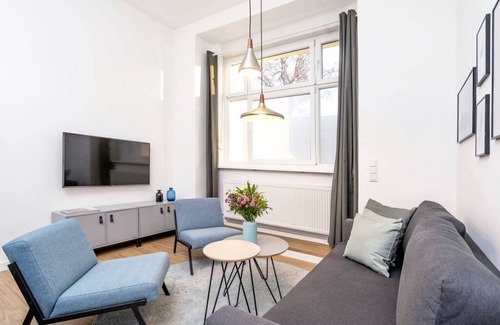 Mitte Apartment | 3-Bedroom Apartment (90sqm) with a Terrace & Garden(2)