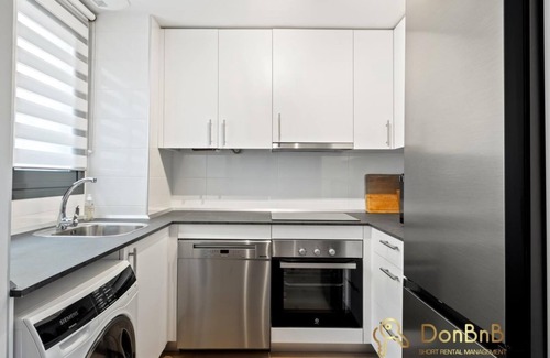 Las Lagunas Apartment | 3 bedroom Flat in Mijas suite with pool and parking