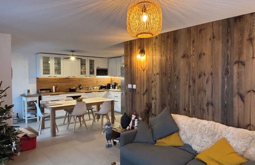 Briancon Apartment | 3 bedroom flat in Briançon-Serre Chevalier, 150m from lift, shops & restaurants