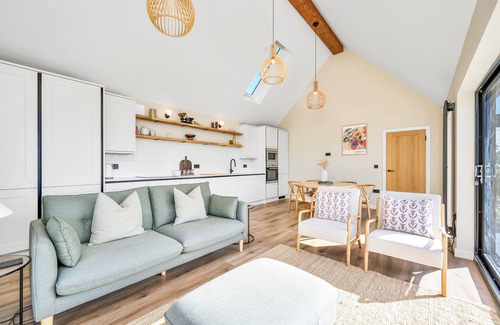 Helmsdale House | 3-bedroom, fully furnished and newly refurbished house, with panoramic views over the Moray Firth.