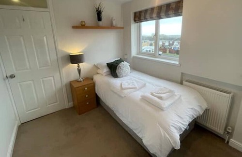 Marley Hill House | 3 Bedroom Spacious House in Sunniside Near Newcastle