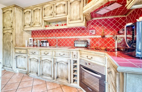 Le Lardin-Saint-Lazare House | 3 bedroom gorgeous home in Le Lardin