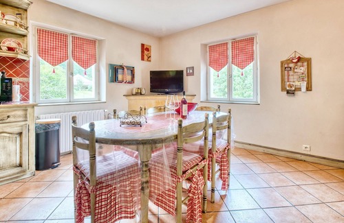 Le Lardin-Saint-Lazare House | 3 bedroom gorgeous home in Le Lardin