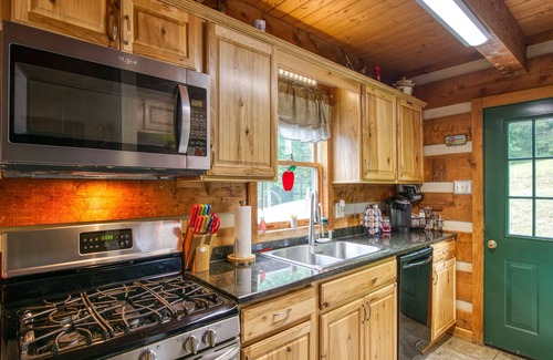 Maple Springs House | 3 Bedroom Historic Cabin with Elegant Views, Pond, Hot Tub & Paved Access