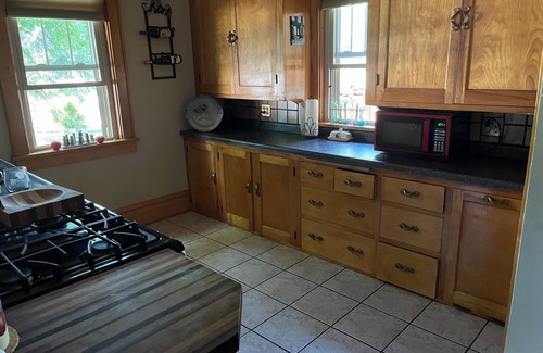 Oshkosh House | 3 bedroom historic house for EAA AirVenture Oshkosh