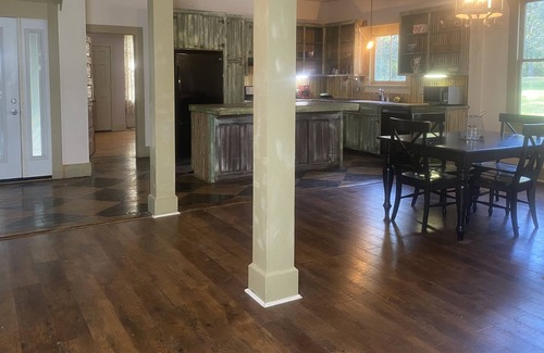 St. Francisville House | 3 bedroom home built in the 1850s centrally located in Saint Francisville
