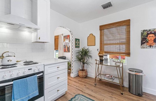 Lantana House | 3 Bedroom home, 1.1 miles to the beach, walk to restaurants.