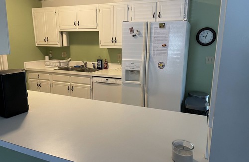 High Point House | 3 Bedroom Home ~ Convenient And Pet Friendly close to HPU