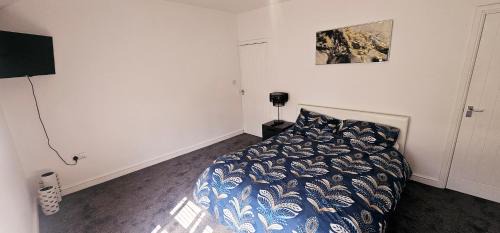 Palterton House | 3 Bedroom Home in Bolsover with garden