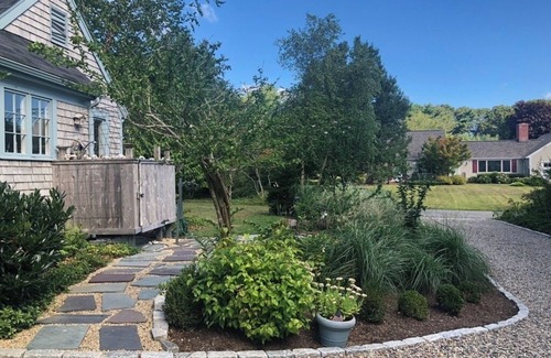 Osterville House | 3-bedroom home in heart of Osterville, quite neighborhood - 1 summer week left