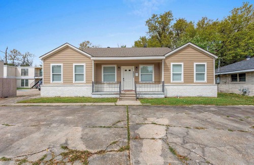 Lake Charles House | 3 Bedroom Home in Lake Charles