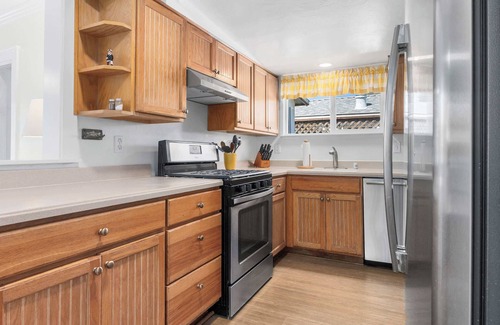 Eastside Santa Cruz House | 3 Bedroom Home Near Twin Lakes Beach