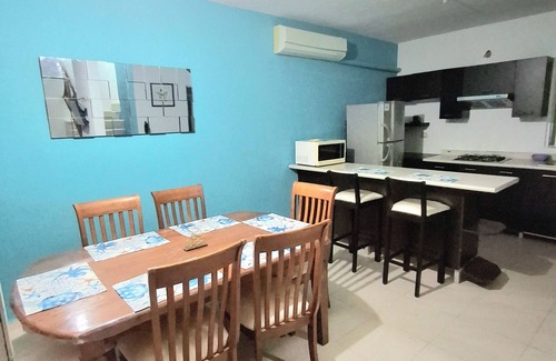 Luis Donaldo Colosio House | 3-bedroom house in amazing Playa del Carmen with WiFi, AC Pet friendly