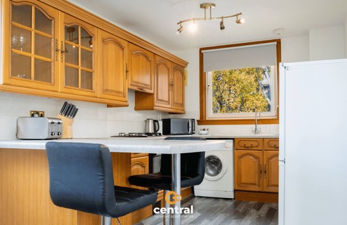 Dundee Apartment | 3 Bedroom House by Central Serviced Apartments