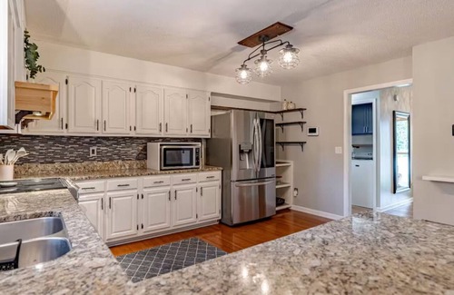 Elizabethtown House | 3-bedroom house in Etown with fenced in backyard