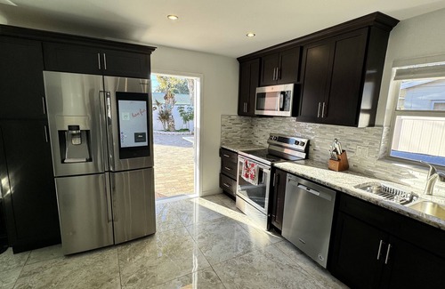 St. Petersburg - Clearwater House | 3-bedroom house in St. Petersburg .8 minutes away to Madeira and St Pete Beach