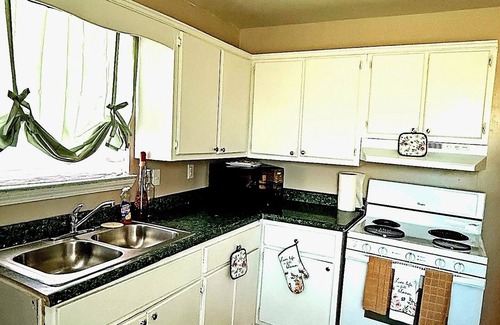 Birmingham House | 3-bedroom house in awesome Birmingham with AC, WiFi