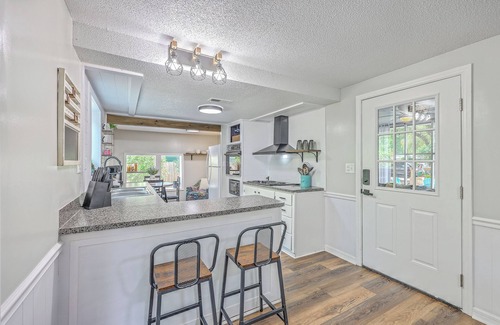 Russellville House | 3-bedroom house, in Bonneau Beach with WiFi, HVAC, hottub & lake beach access!