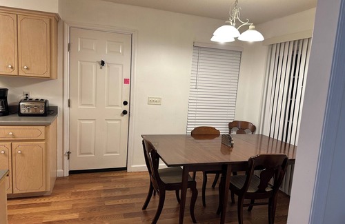 Brunswick House | 3-bedroom HOUSE in charming Brunswick with AC, Wi-Fi, Enjoy your stay.