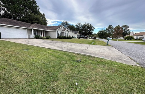Brunswick House | 3-bedroom HOUSE in charming Brunswick with AC, Wi-Fi, Enjoy your stay.