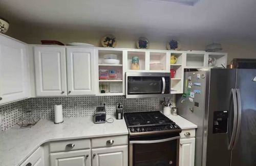 Malbis House | 3-bedroom house in delightful Daphne with AC, WiFi