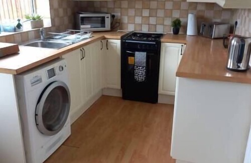 Aylesbury House | 3-bedroom house in enjoyable Aylesbury with WiFi