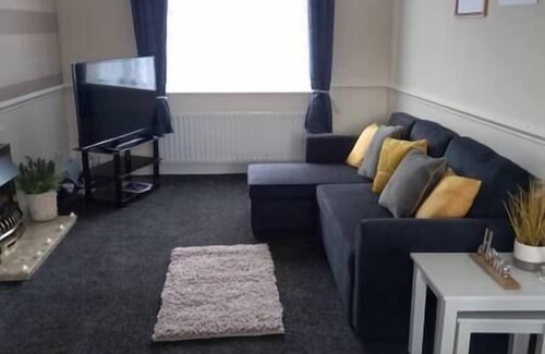 Aylesbury House | 3-bedroom house in enjoyable Aylesbury with WiFi