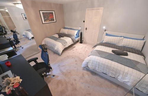 Euston House | 3 Bedroom House in Euston, Patio & BBQ