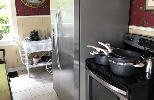 Sharon House | 3-bedroom house in fantastic Sharon with WiFi, overlooking nature preserve