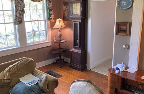 Sharon House | 3-bedroom house in fantastic Sharon with WiFi, overlooking nature preserve