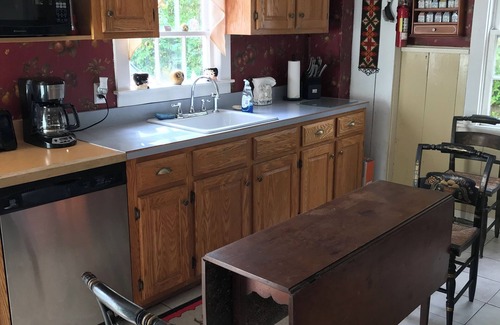 Sharon House | 3-bedroom house in fantastic Sharon with WiFi, overlooking nature preserve