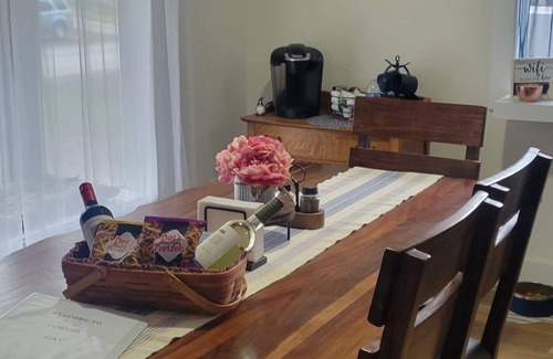 Libby House | 3-bedroom house in gorgeous Libby with WiFi, AC. Book your stay now